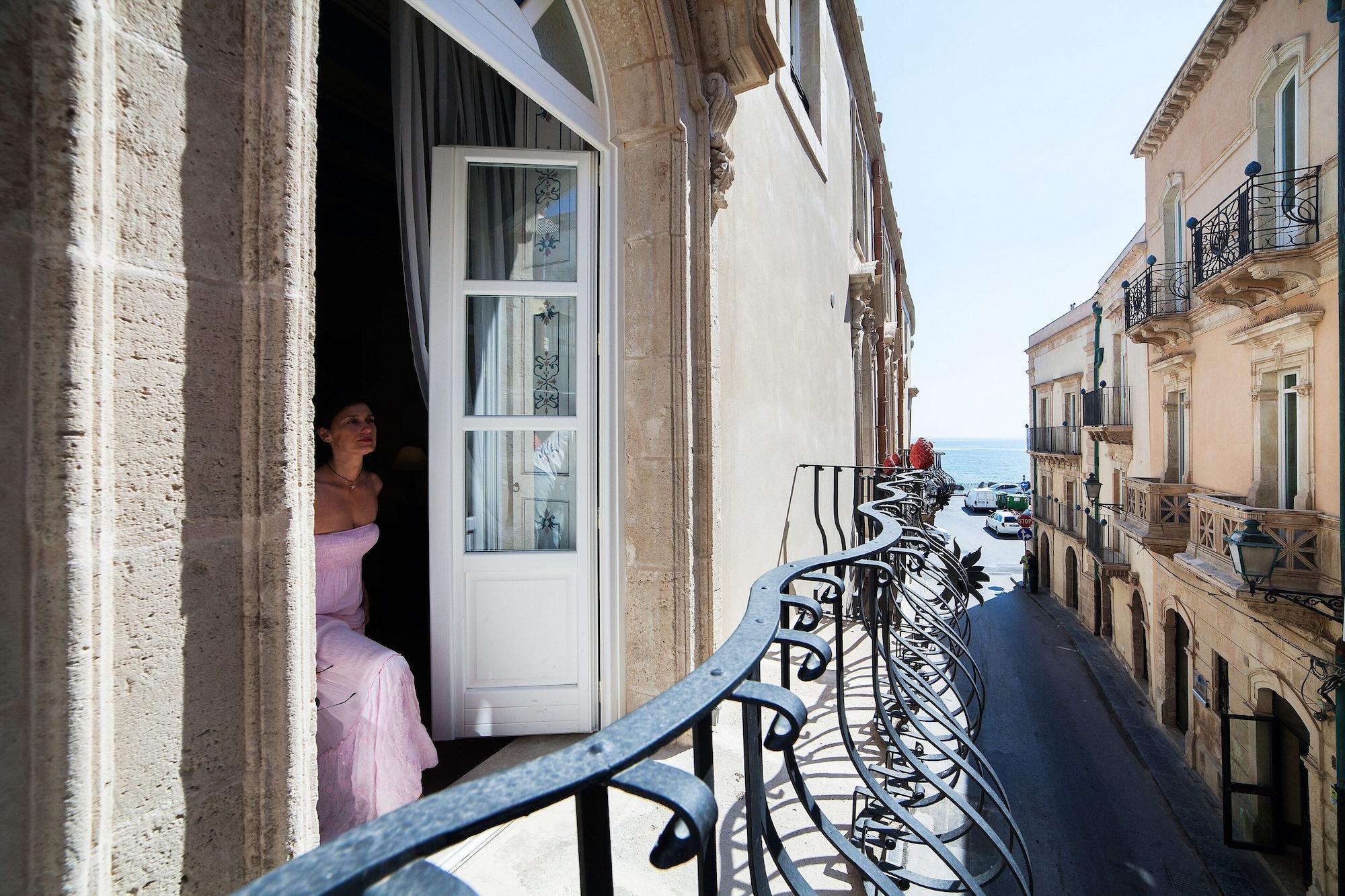 Algila Ortigia Charme Hotel Syracuse Ngoại thất bức ảnh