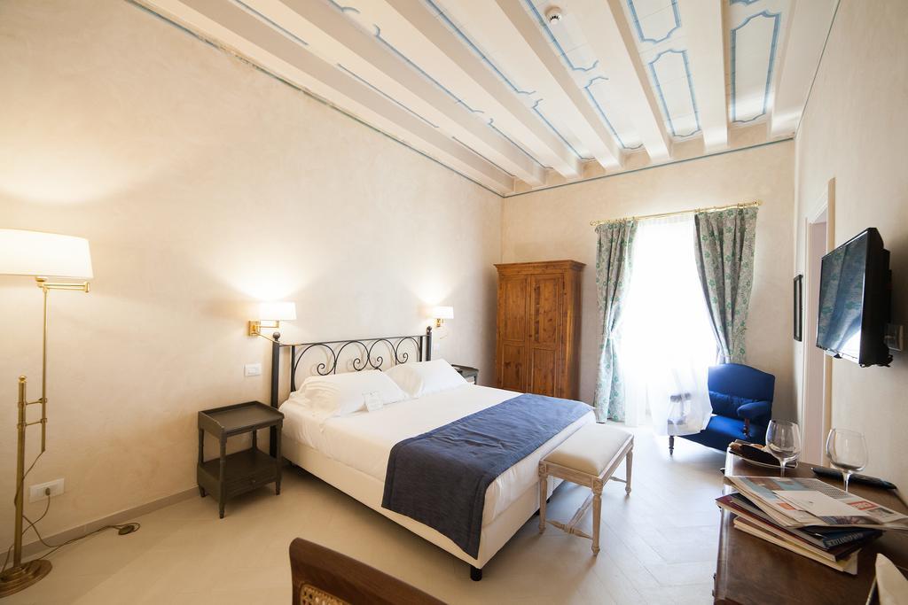 Algila Ortigia Charme Hotel Syracuse Ngoại thất bức ảnh