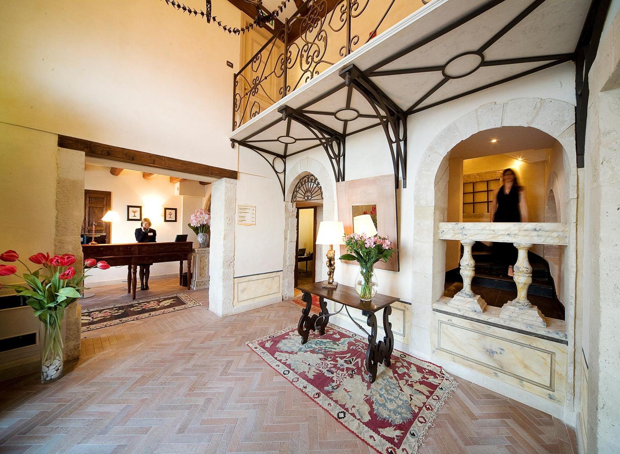 Algila Ortigia Charme Hotel Syracuse Ngoại thất bức ảnh